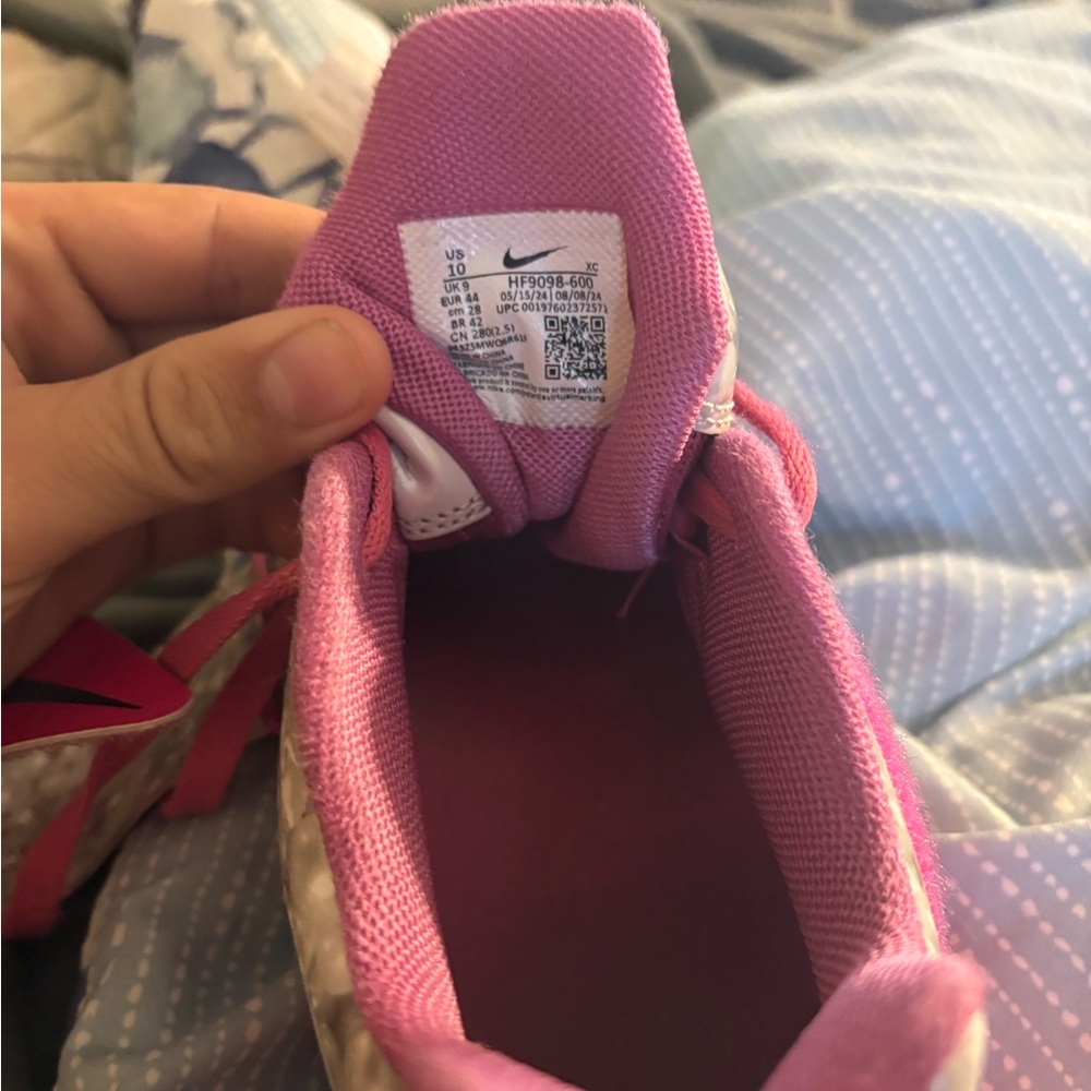 Nike Women's Vibrant Pink Athletic Shoes - Picture 3 of 3